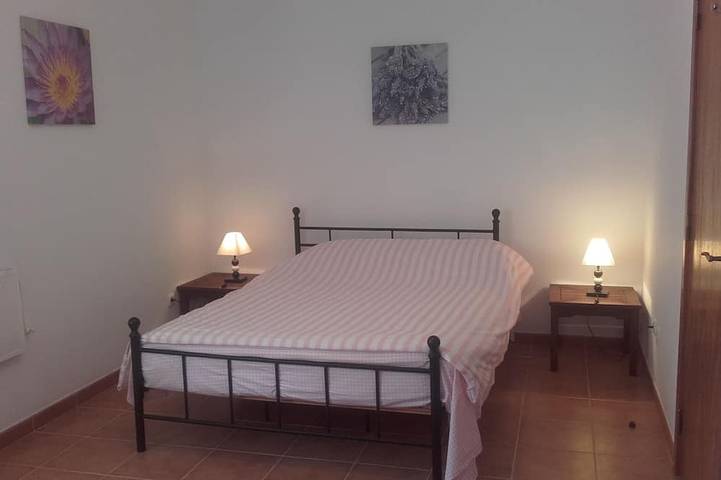 Ferienhaus für 8 Personen, mit Terrasse und Garten in Arrifana - 2