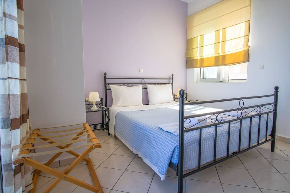 Hel leilighet, Blue Villas - Blue Villa 2 in Kato Stalos, Agia Marina