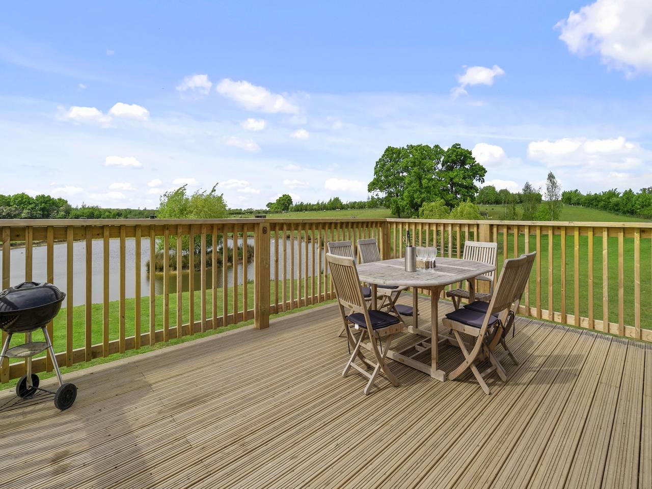 Chalet en Hertford con Jacuzzi y Lago in Hertford Heath, Hertfordshire