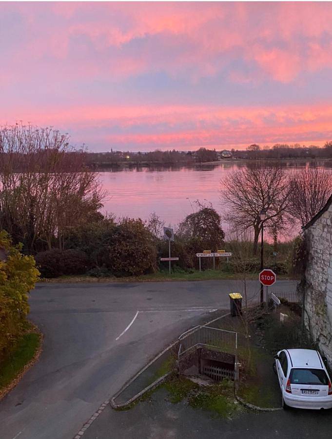 Gîte pour 2 personnes, avec balcon et vue ainsi que piscine et jardin à Le Thoureil - 3
