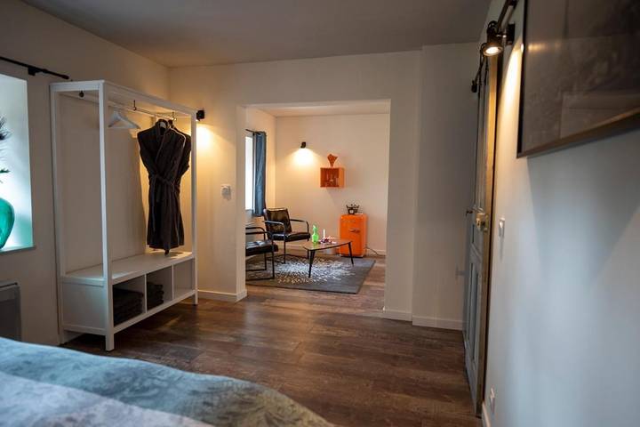 Location de vacances pour 2 personnes, avec vue et jardin à Viverols - 3