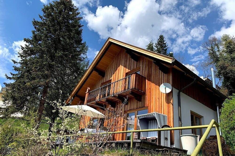 Naturnahes Haus mit Nutzgarten, Streuobstwiese, Sauna , Kamin & gratis Wlan in Millstatt, Oberkärnten