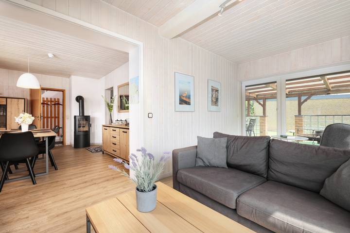 Ferienhaus für 6 Personen, mit Terrasse und Sauna sowie Garten, kinderfreundlich in Schönberg - 3