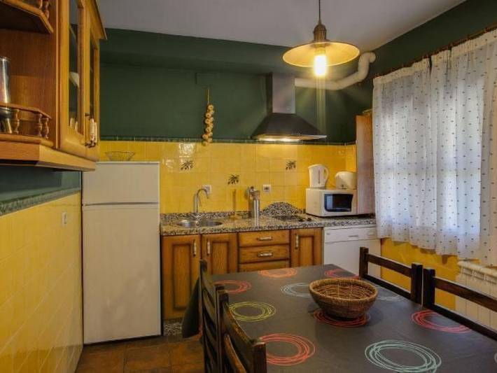 Casa de vacaciones para 4 personas, con balcón además de piscina y jardín en Extremadura - 3