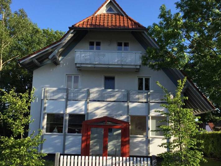 Ferienwohnung für 3 Personen, mit Garten und Sauna sowie Balkon, kinderfreundlich in Prerow - 2