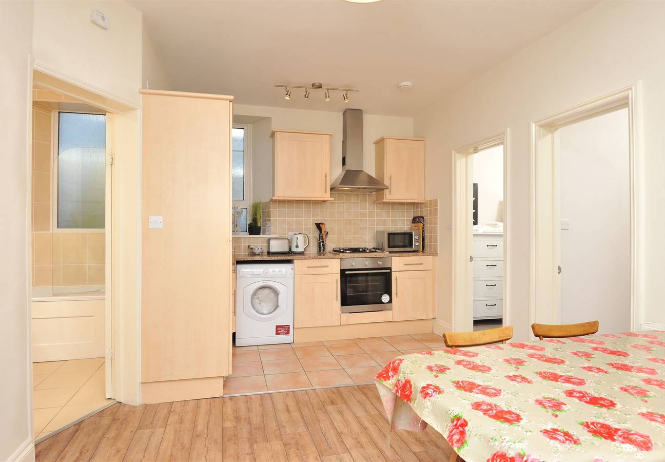 Apartment 9 Trinity Mews in Torquay, Torbay