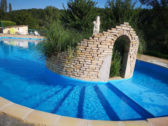 Location de vacances pour 4 personnes, avec jardin ainsi que vue et piscine à Belmontet - 4