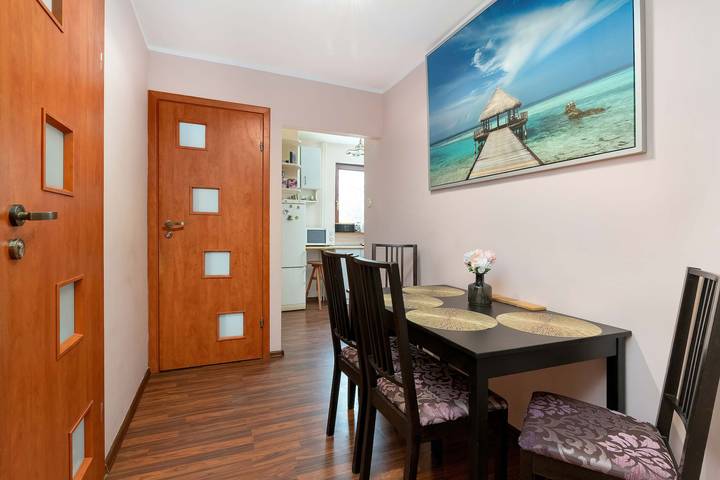 Ganze Wohnung, Spacious Apartment | 4 Bedrooms | 1.5 km to the Beach in Glettkau, Danzig