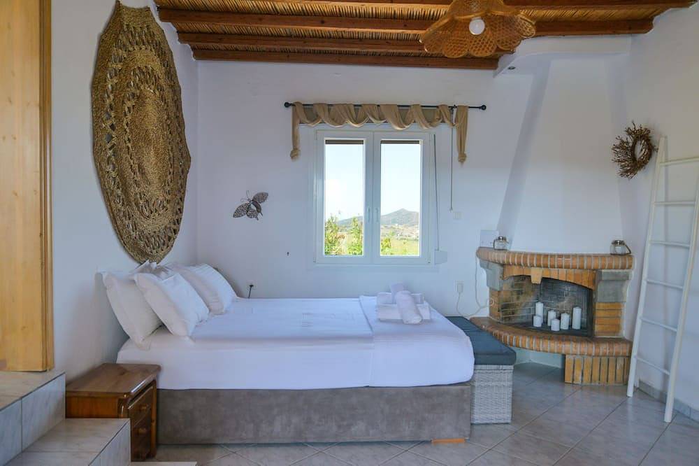 Xalakas Summer House in Milo