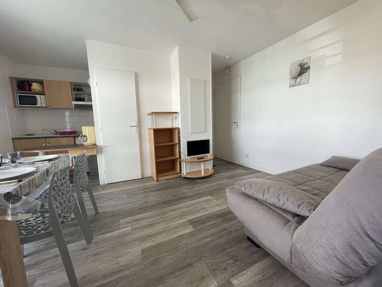 Entire apartment, 2-room apt with balcony in La Rochelle in La Rochelle, La Rochelle region