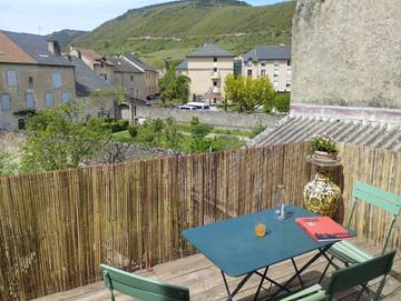 Appartement de vacances pour 4 personnes, avec terrasse dans l' Aveyron