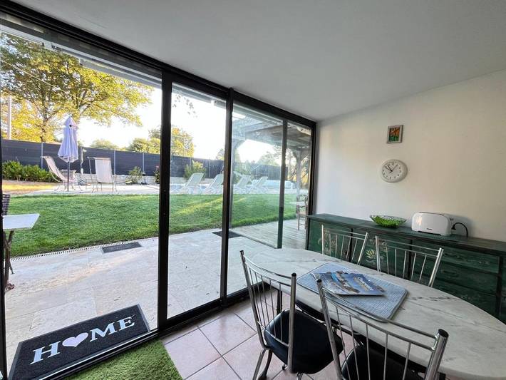 Location de vacances pour 6 personnes, avec jardin ainsi que terrasse et piscine, animaux acceptés à Boisredon - 4