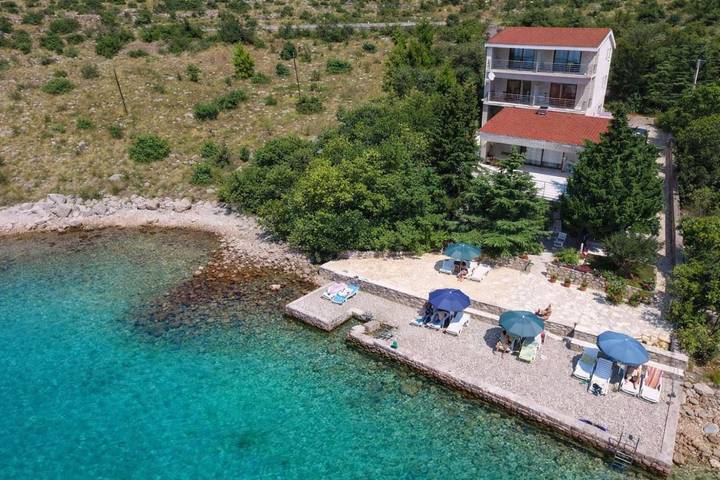 Maison d’hôte pour 4 personnes, avec Balcon et Terrasse ainsi que Jardin et Vue