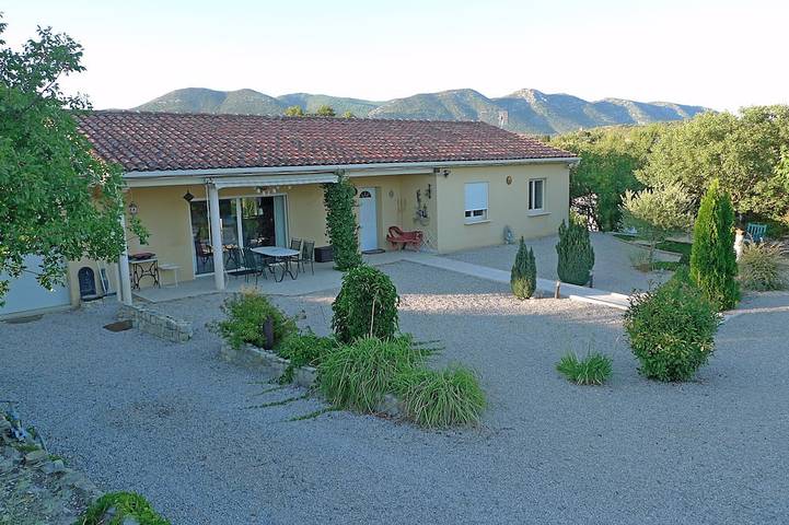 Location de vacances pour 7 personnes, avec Terrasse et Jardin à Laroque (Hérault)