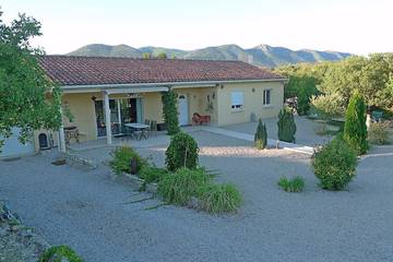 Cottage pour 7 personnes, avec jardin à Laroque (Hérault)