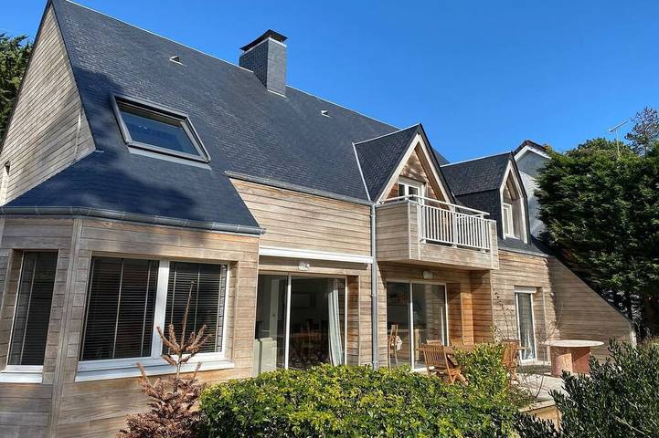 Maison de vacances pour 12 personnes, avec terrasse ainsi que jardin et jacuzzi à Agon-Coutainville