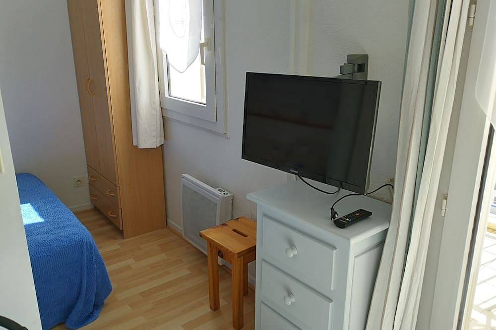 Appartement entier, Vaux sur Mer - Appt T2 - Plage de Pontaillac - 3 personnes in Pontaillac, Côte de Beauté
