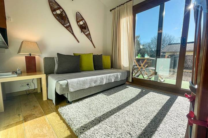 Location de vacances pour 6 personnes, avec terrasse et jardin à Bourg-Madame - 3