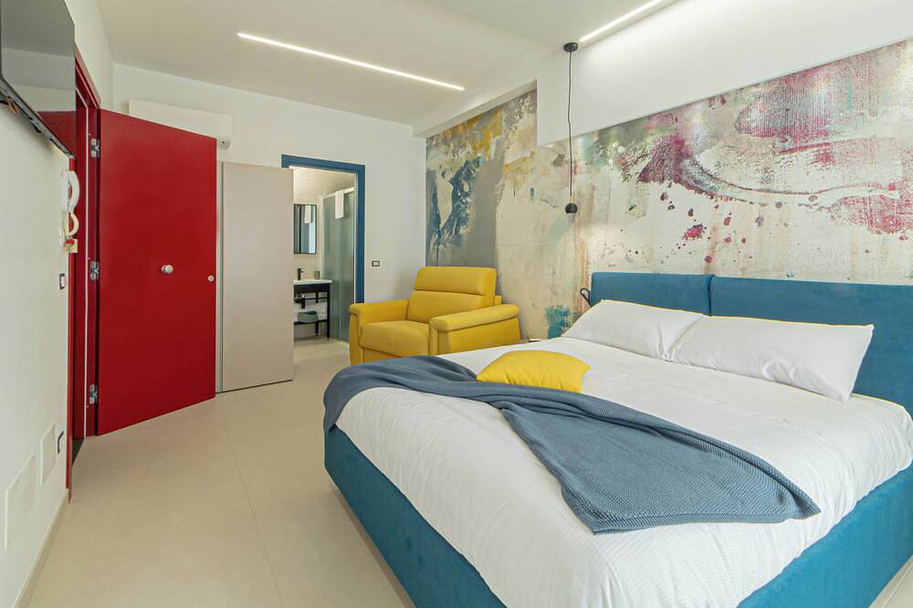 Jura House - Light 5 minutes from the historic center new and cozy apartment in Castelbuono, Palermo Province