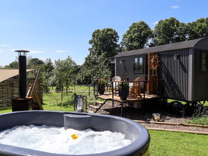 Hut for 2 people in Sherwood Forest
