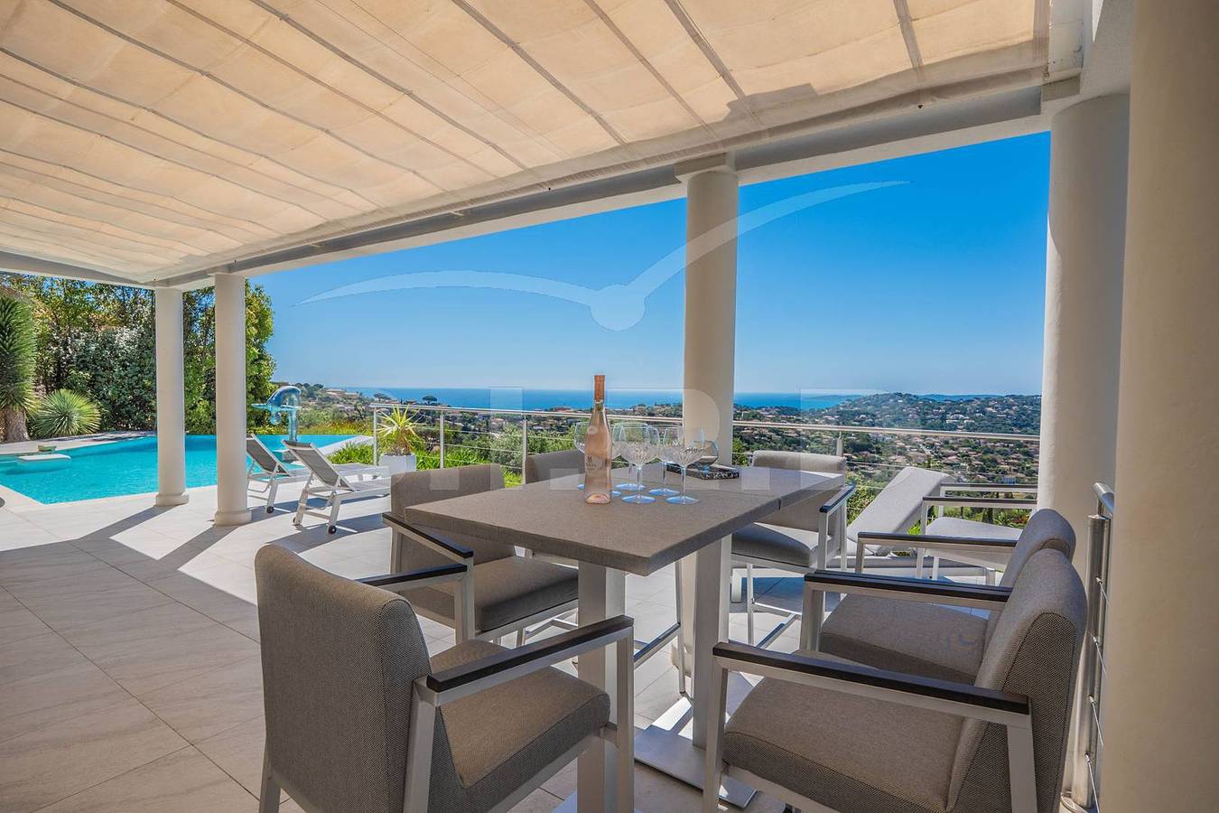 Appartement de vacances entier, Magnifique villa avec vue sur le Golfe de Saint-Tropez in Sainte-Maxime, Côte méditerranéenne (France)