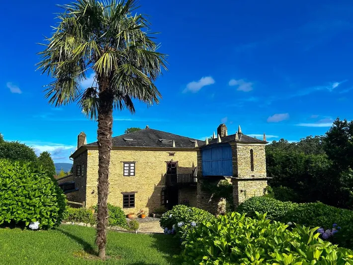 Hotel para 2 personas, con terraza además de vistas y jardín - 1