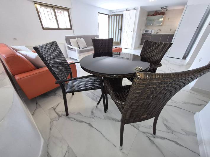 Ferienwohnung 'Inferior' mit Balkon, WLAN und Klimaanlage in Calpe, Costa Blanca
