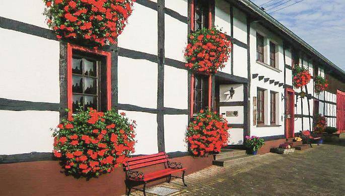 Ferienwohnung für 5 Personen, mit Terrasse und Garten in Hellenthal