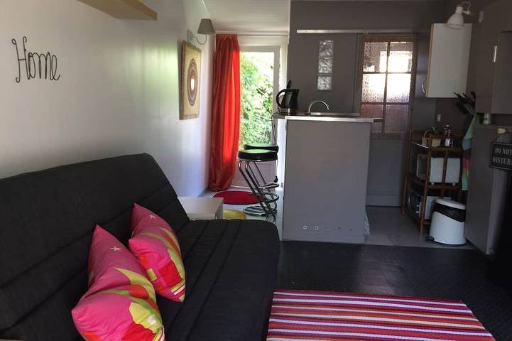 Apartamento entero, Furnished studio with a private terrace, in a quiet, green setting 10 minutes from the sea in Lattes, Costa mediterránea (Francia)