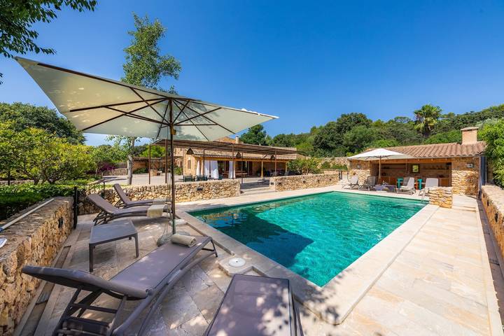 Maison de vacances méditerranéenne "Sa Mata Grossa" avec Wi-Fi, jardin, terrasse et piscine in Campanet, Majorque l'intérieur des terres