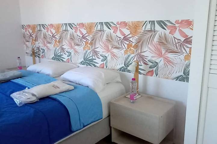 Chambre avec terrasse vue mer. Maison tout confort à  40 m de la plage, in Saint-Michel-Chef-Chef, Côte de Jade