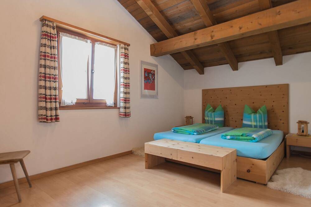 Ganze Wohnung, Mundaditschas, (Sta. Maria - Santa Maria Val Müstair). in Sta. Maria im Val Müstair, Val Müstair