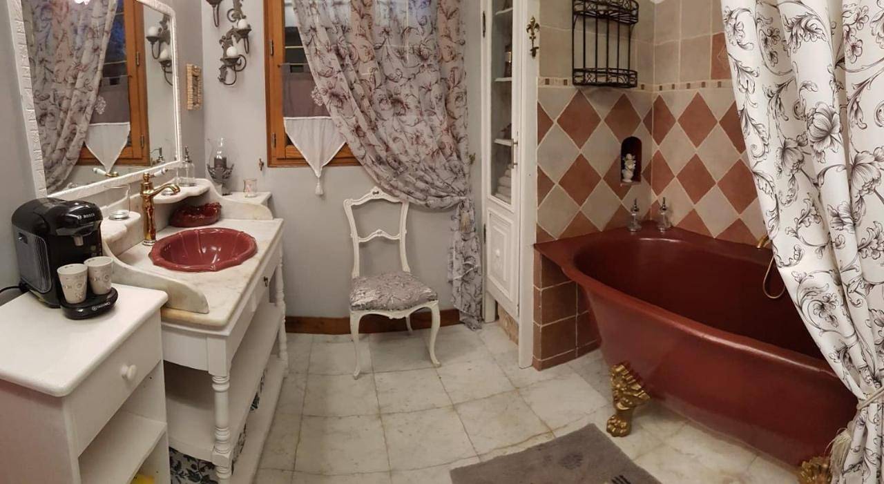 Double Room with Terrace in Bourron-Marlotte, Seine-et-Marne