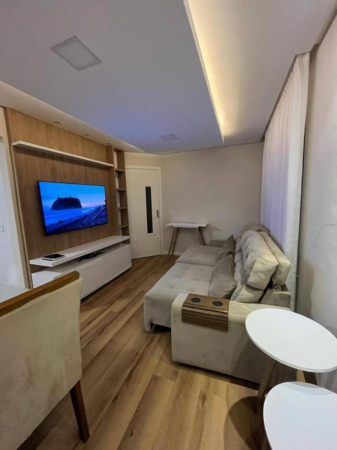 Casas e apartamentos de temporada para 6 pessoas, com piscina e jardim, adaptado a crianças em Vitória da Conquista