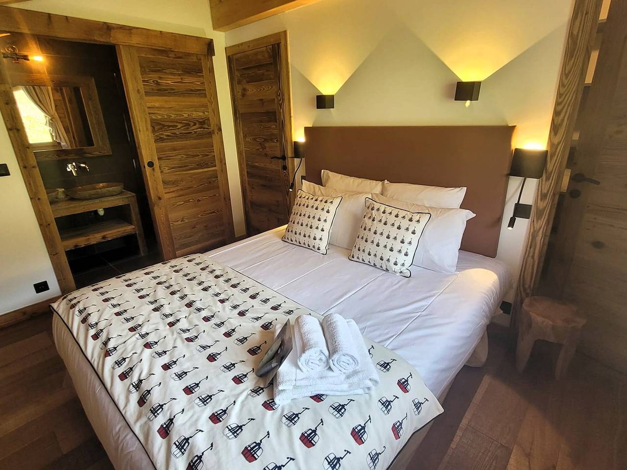 Chalet de luxe aux Gets avec jacuzzi et animaux admis, proche pistes in Les Gets, Les Portes du Soleil