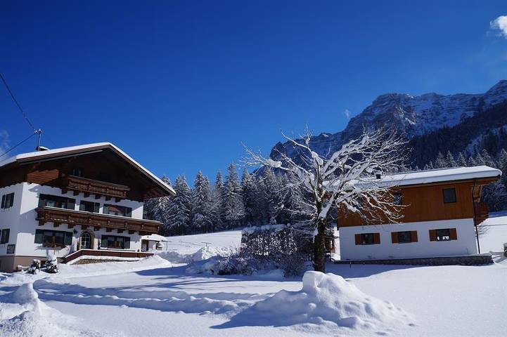Ferienwohnung für 5 Personen, mit Garten und Balkon, kinderfreundlich in Waidring - 2
