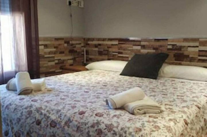 Entire apartment, Deluxe 1 Room Apartment in Barajas, Madrid