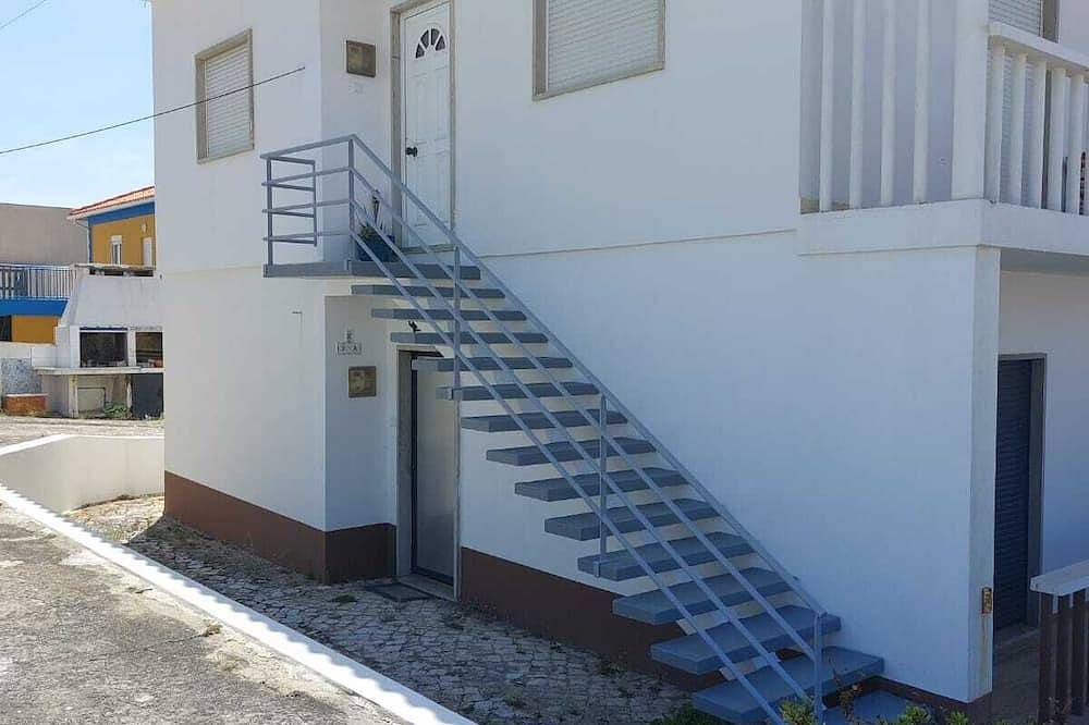 Apartamento inteiro, Beachtown Appartement with walking distance to Beach. Family and ! Pet friendly! in Vieira de Leiria, Leiria distrito