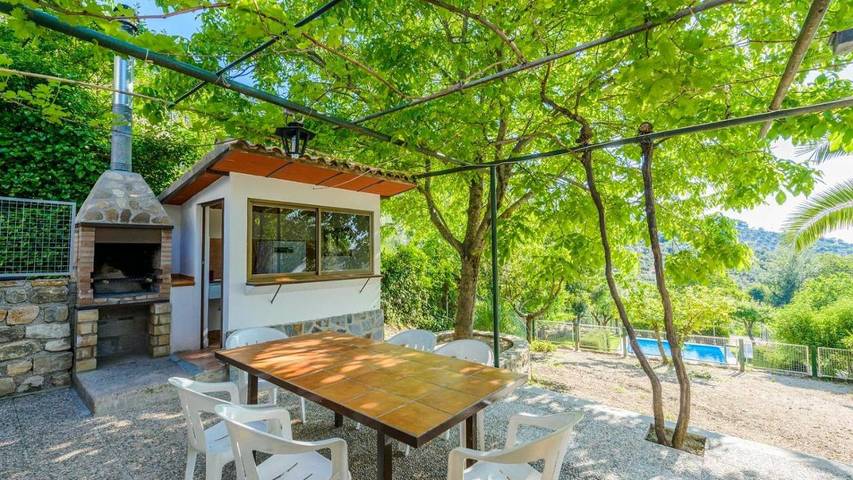 Casa rural para 8 personas, con piscina además de jardín y terraza en La Iruela - 4