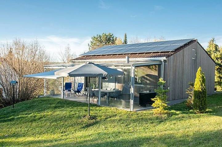 Ferienpark für 4 Personen, mit Garten und Pool sowie Terrasse in Nesselwang