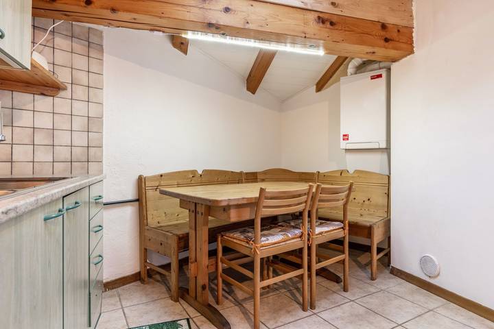 Appartamento intero, Appartamento 'Appartamento Condominio Genziana' con vista sulle montagne, balcone e Wi-Fi in Presson, Dimaro Folgarida