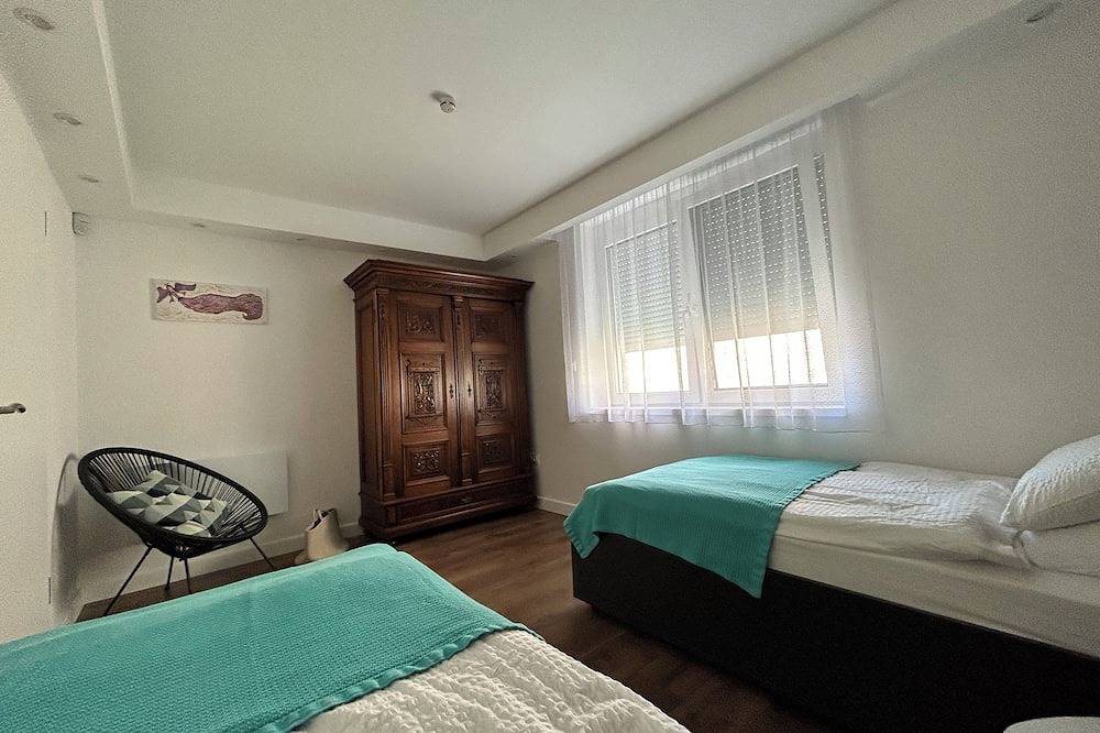 Elegante Villa mit privatem Pool am Plattensee in Revfülöp, Balaton