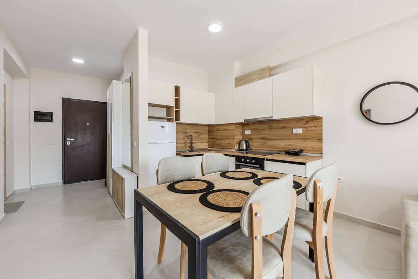 Apartamento entero, Ivory Rose Apartment in Vlorë (Ciudad), Vlorë