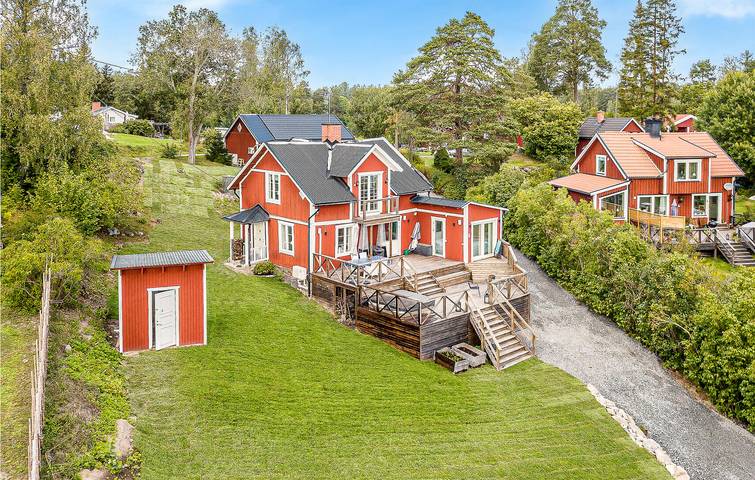 Hus för 5 Personer med bubbelpool in Dyvik, Österåker region