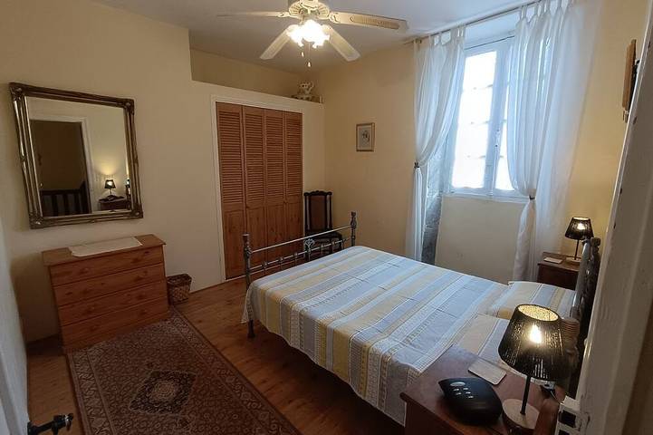 Location de vacances pour 4 personnes, avec piscine ainsi que terrasse et jardin à Douzens - 2