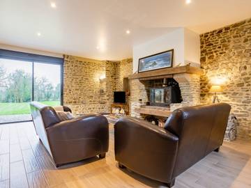 Gîte pour 4 personnes, avec terrasse à Surville