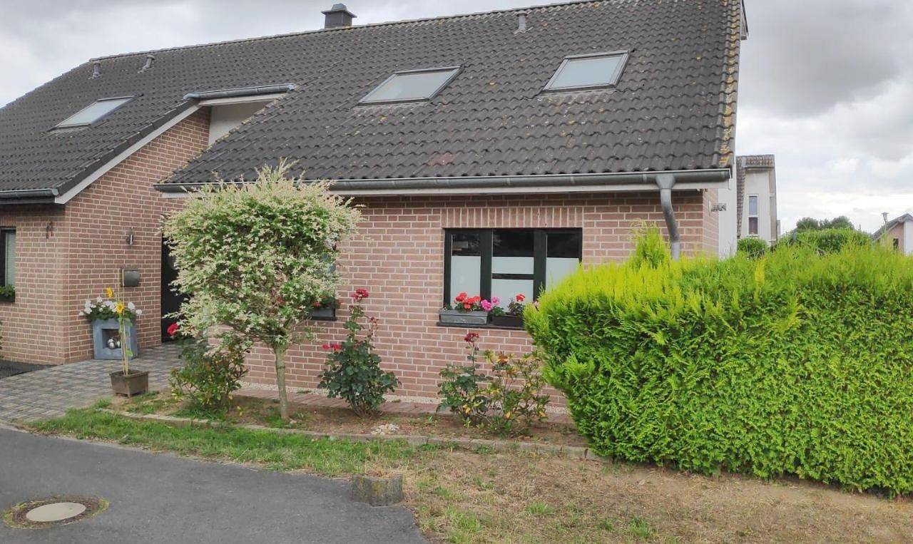 Geheel vakantieappartement, Deluxe Double Room with Bath in Xanten, Niederrhein