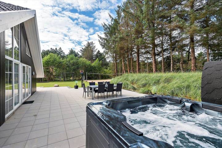 Ferienhaus für 10 Personen, mit Pool und Terrasse sowie Whirlpool, mit Haustier in Blavand - 2