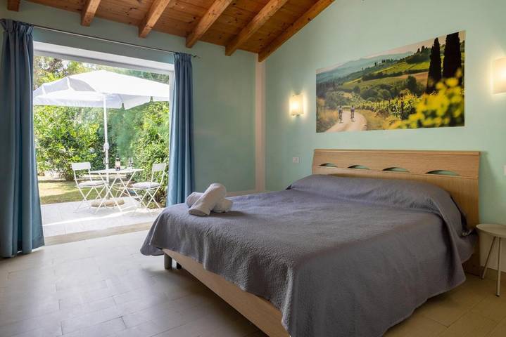 Camping voor 2 personen, with Terras and Tuin as well as Zwembad in Marina di Bibbona