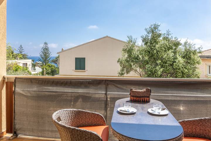 Apartamento entero, Apartamento de vacaciones para 2 personas con balcón in San-Martino-di-Lota, Cap Corse
